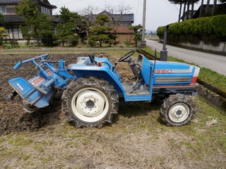 20100430_01_トラクター.jpg
