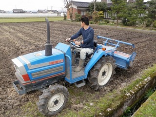 20100430_02_トラクター.jpg
